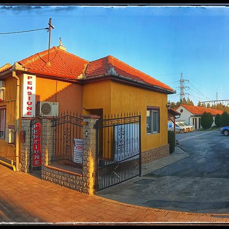 Pensiunea Etap Арад Екстериор снимка